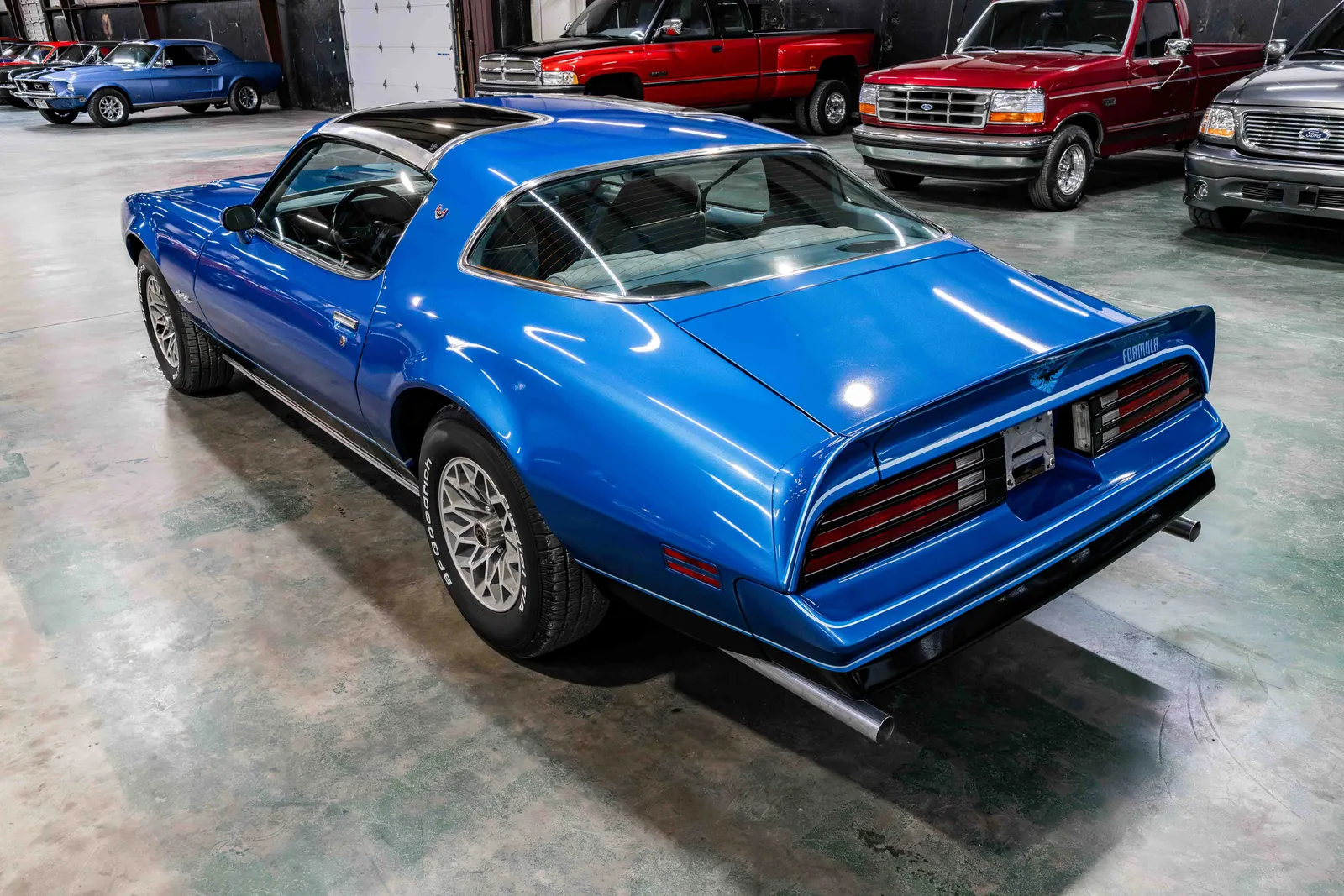 1978-Pontiac-Formula-Glacier Blue-177943--35.jpg